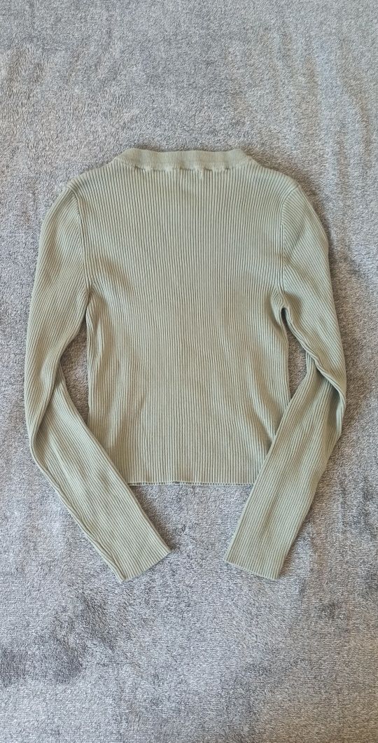 Damski oliwkowy zielony khaki prążkowany sweterek S 36 Stradivarius