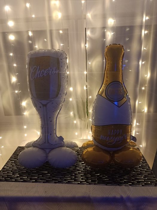 Balon foliowy duży stojący Kieliszek Cheers Nowy Rok Party 86cm