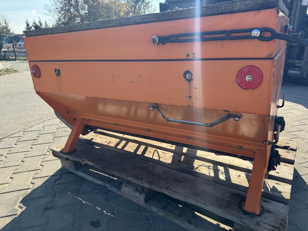 Piaskarka chodnikowa komunalna EPOKE szer 100cm schmidt stratos