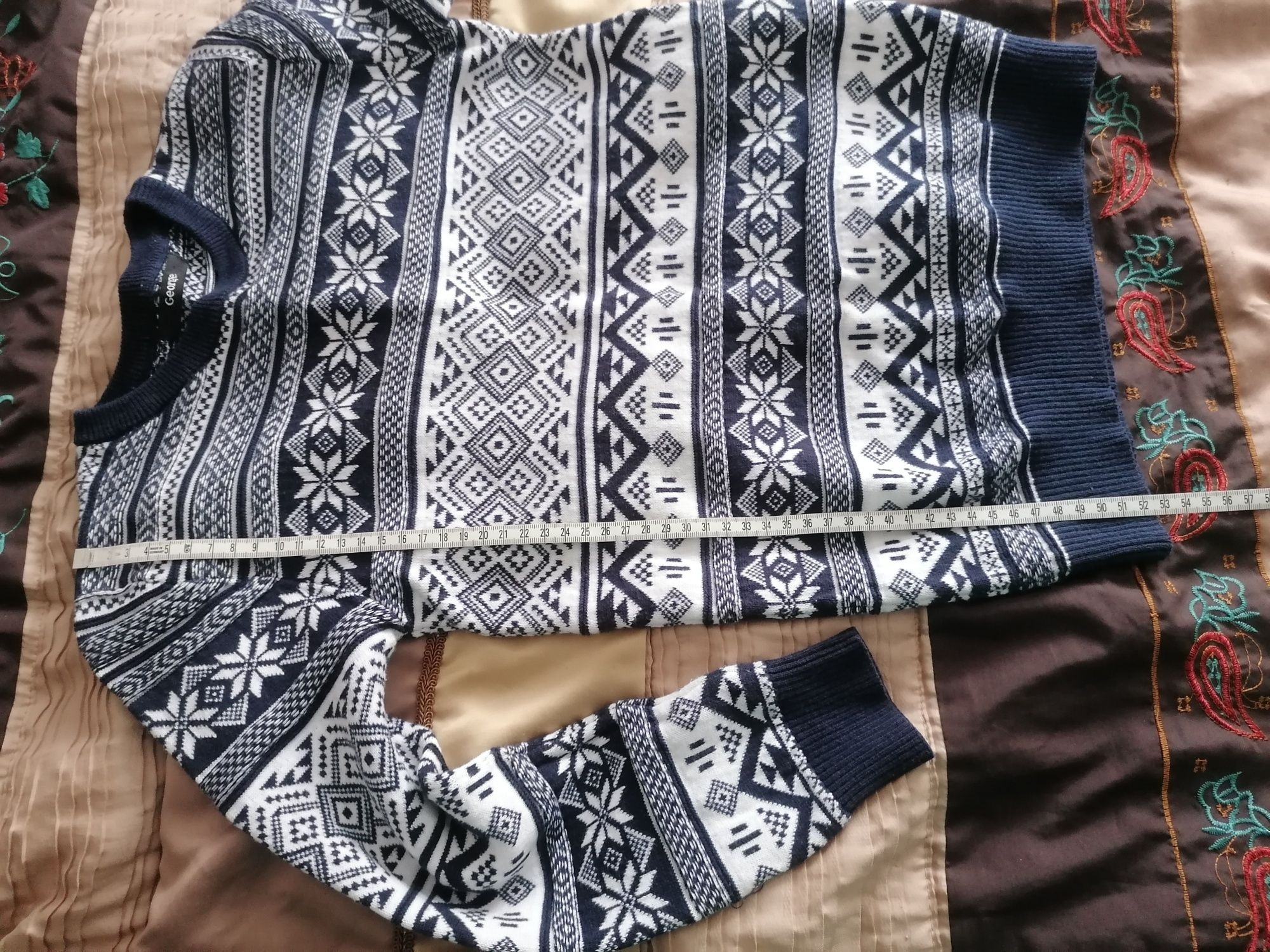 Sweterek 128 wzór skandynawski