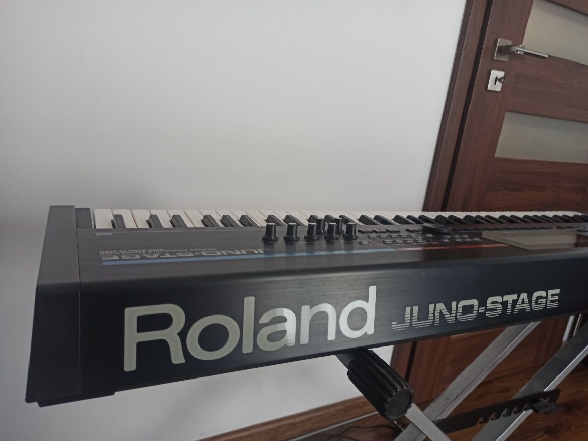 Roland Juno Stage 76