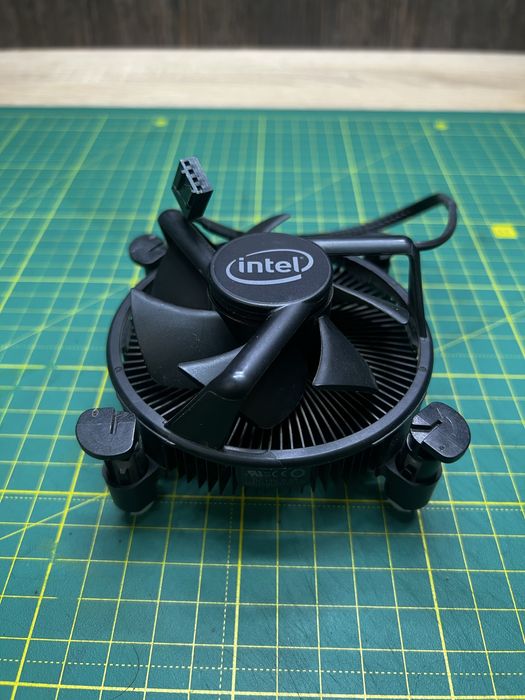 Кулер intel боксовый LGA 1200