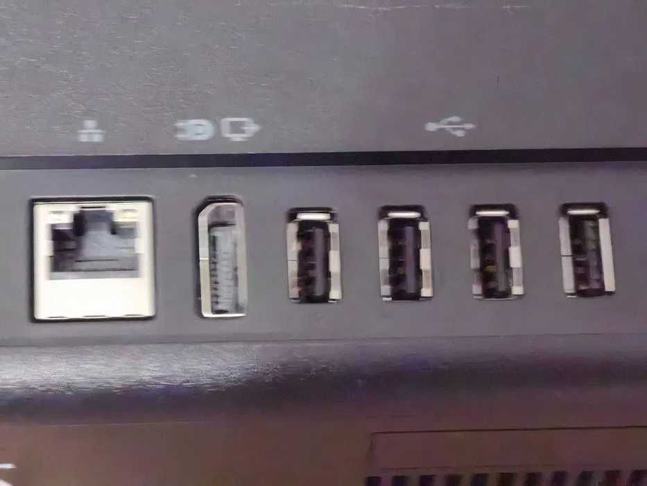 Komputer AIO Lenovo M800z i5 6400 8GB RAM 240GB SSD ekran dotyk 22 cal