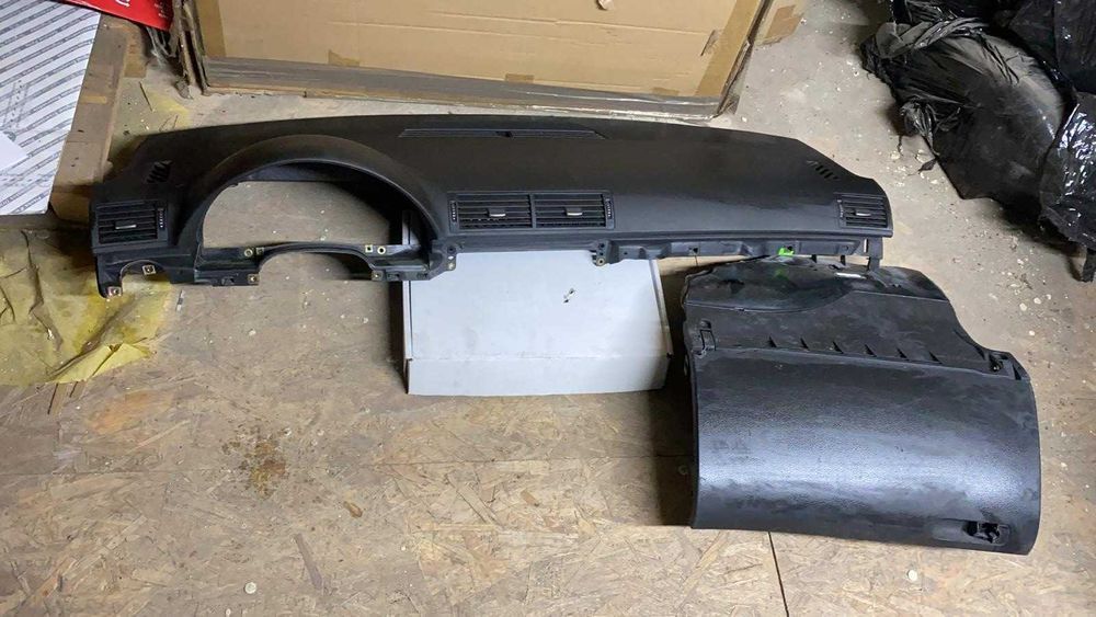 Deska rozdzielcza kokpit airbag czarna audi a4 b6 b7 europa
