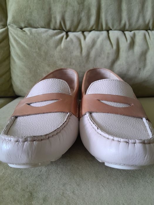 Шкіряні мокасини бренда COLE HAAN