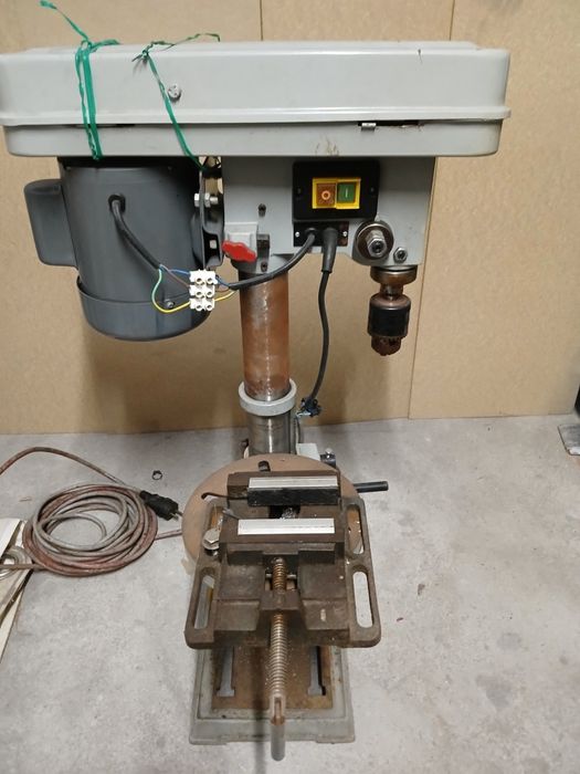 Furadora de coluna Pentron, modelo PP 450 / PC 450W