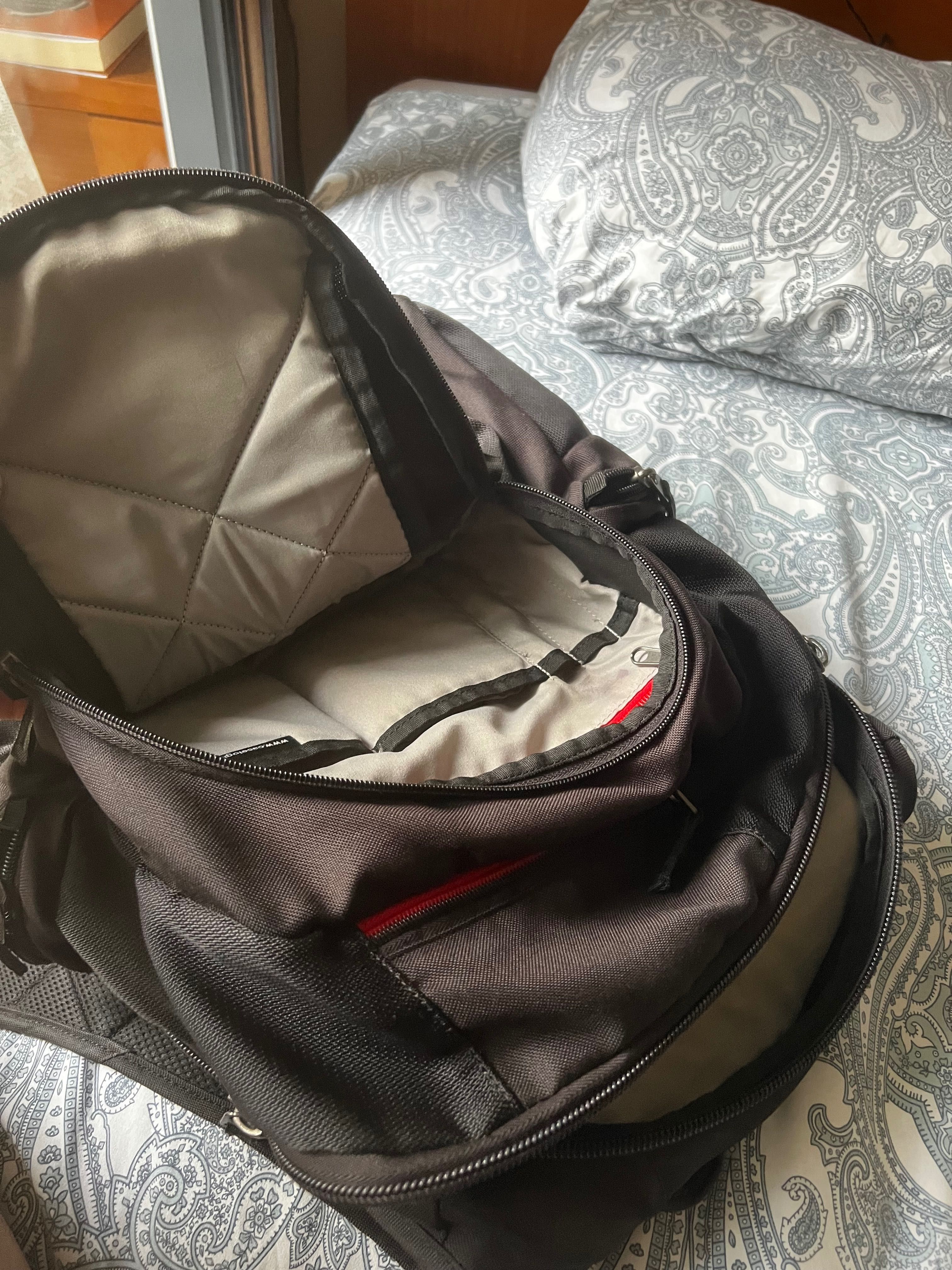 Mochila case Logic para computador portátil 16 polegadas