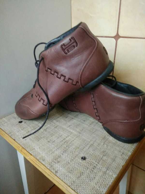 Hub botki trzewiczki skórzane rozm. 41 wkładka 26 cm