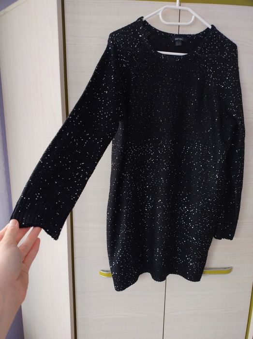 Sweter damski z cekinami