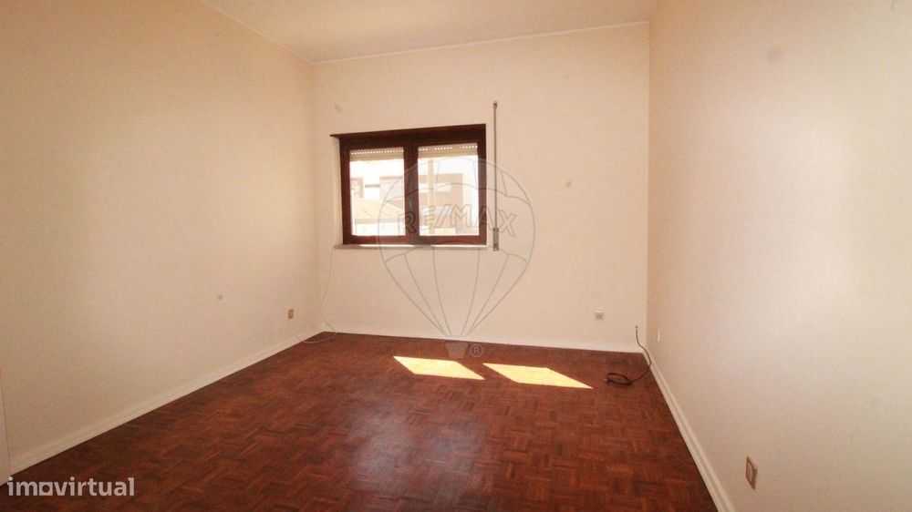 Apartamento T6 para arrendamento