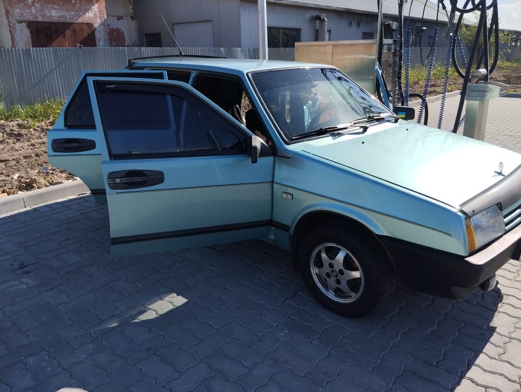Продам гарний автомобіль ваз 2109 Балтік!