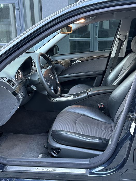 Mercedes-Benz E-Class 2004 рік W211 2.2 cdi Коробка Автомат