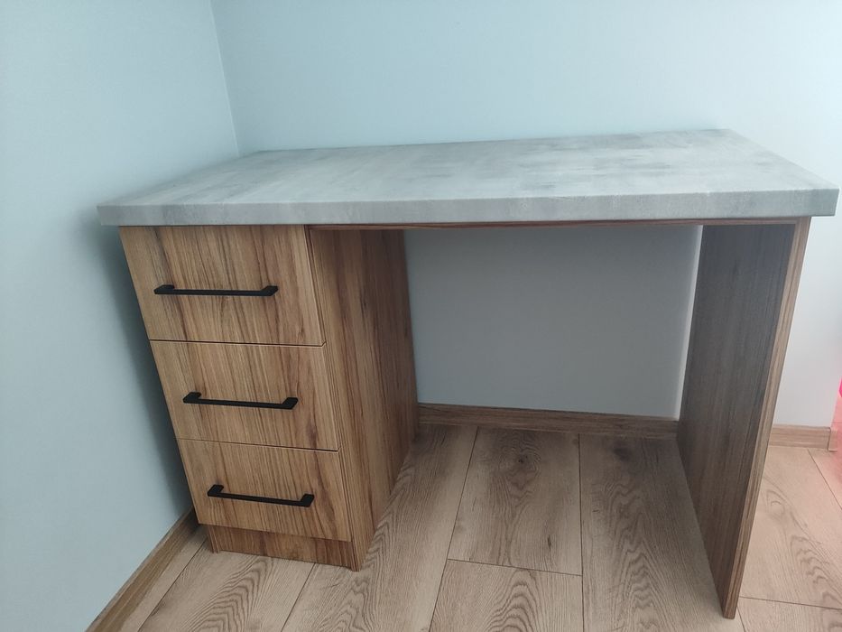 Biurko do pracy i nauki