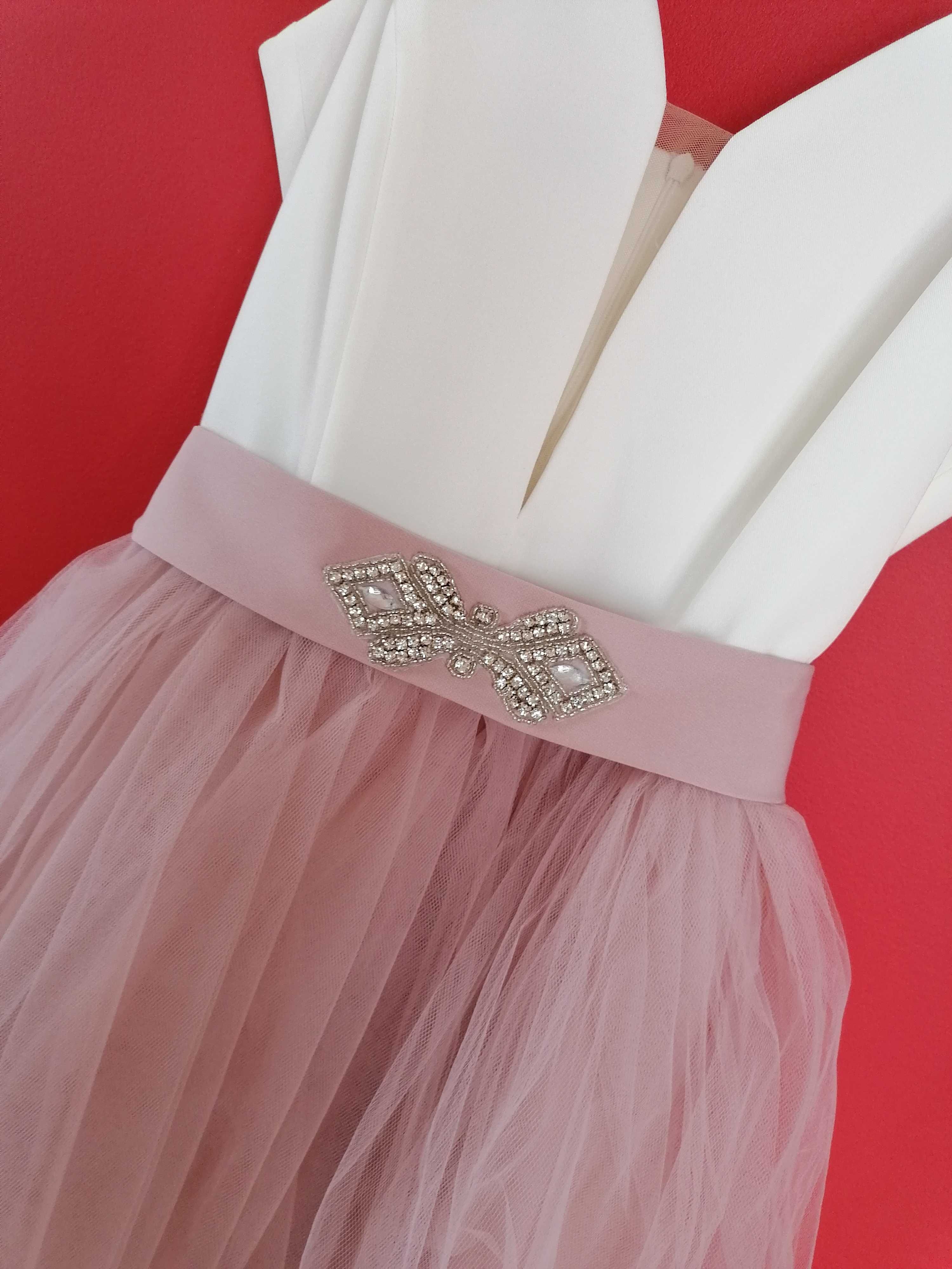 Rozkloszowana sukienka z różowym tiulem i z ozdobnym paskiem rozm. 36