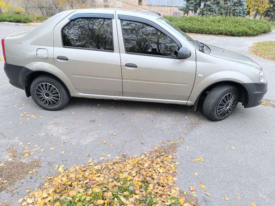 Renault Logan 1,4. 2012 рік