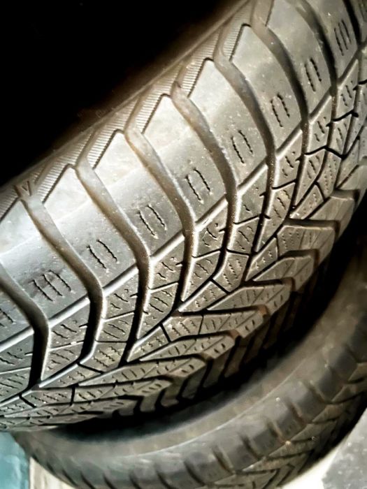 Диски Landrover, з шиною Yokohama 215 65 R16 зима