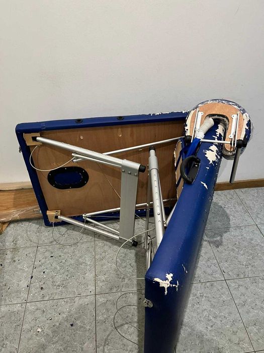 Marquesa Dobrável com Estrutura Metálica