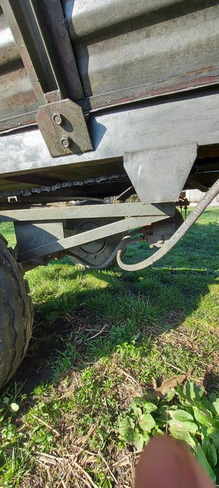 Przyczepa samozbierająca