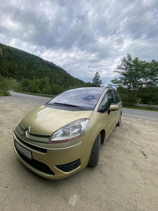 Сімейне авто 7 місне