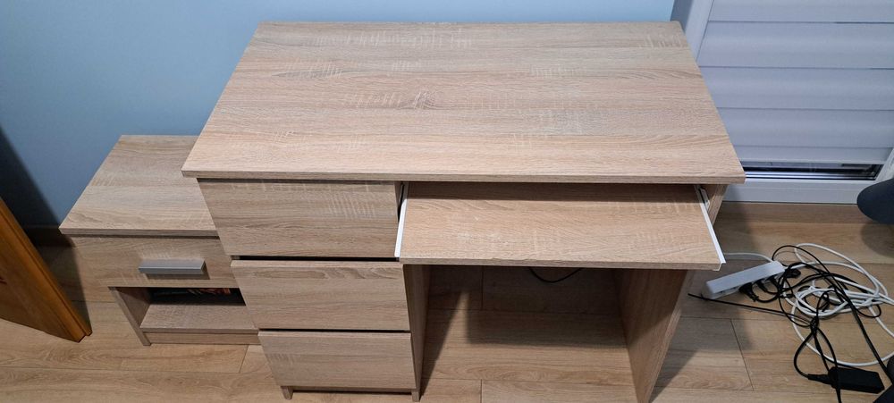 Sprzedam tanio biurko - 50x90; i szafki; dąb sonoma