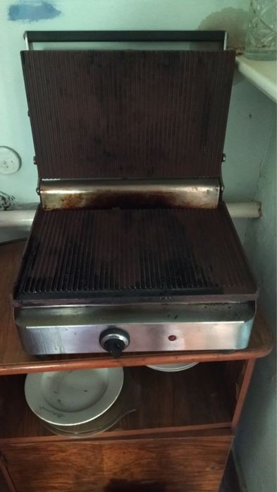 Рабочий прижимной гриль