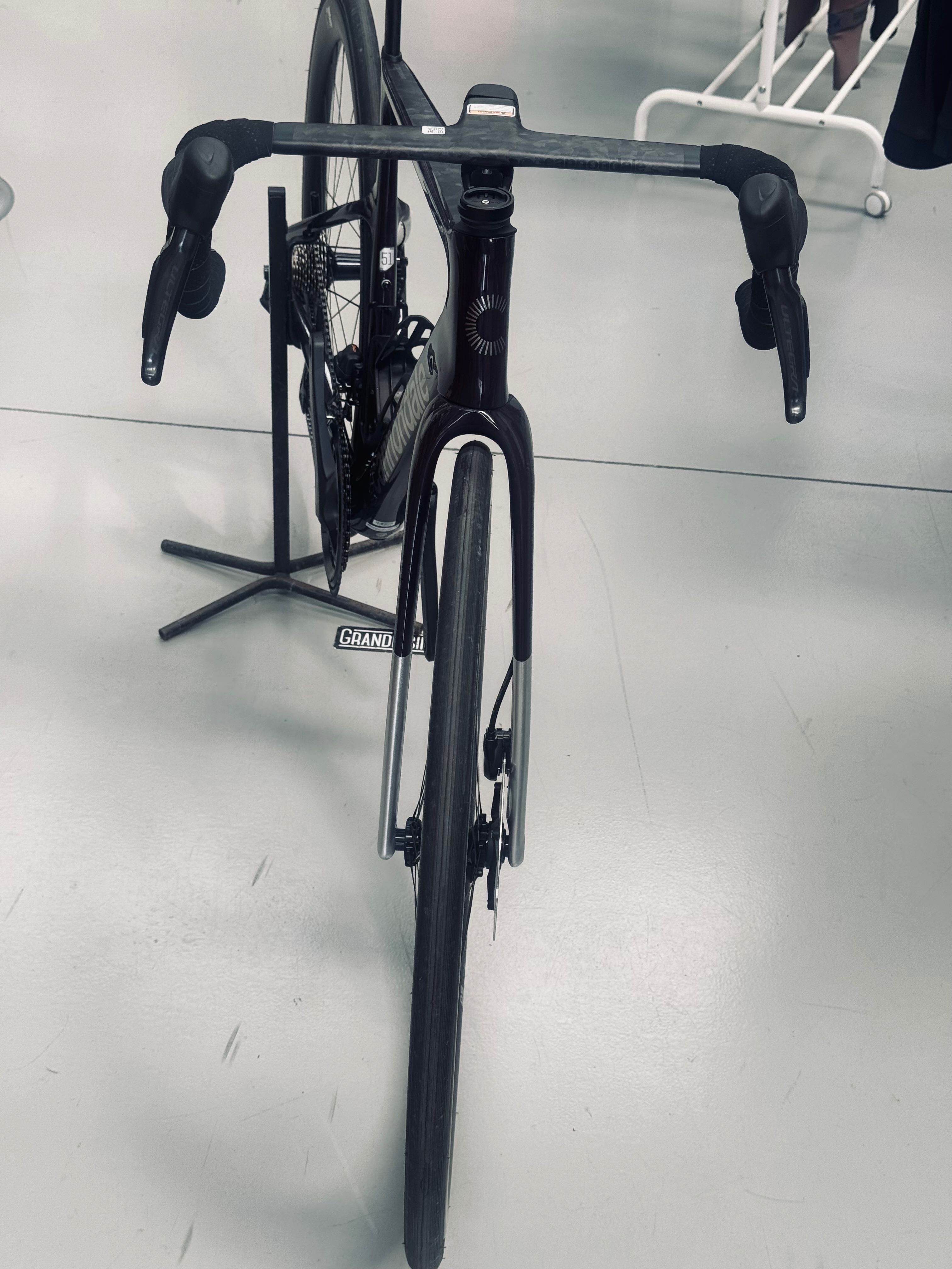 Cannondale SuperSix EVO
Hi-MOD 2