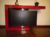 Calçadeira vermelho lacado  e preto