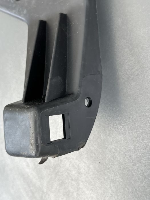 Кріплення Бампера Audi A6 C6 Кноштейн Бамперу Крила Ауді Розборка