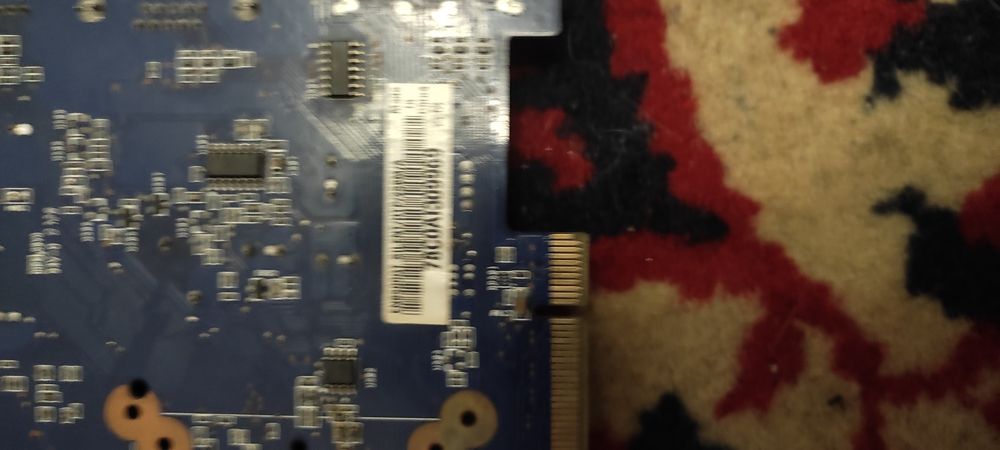 Видеокарта и материнская плата