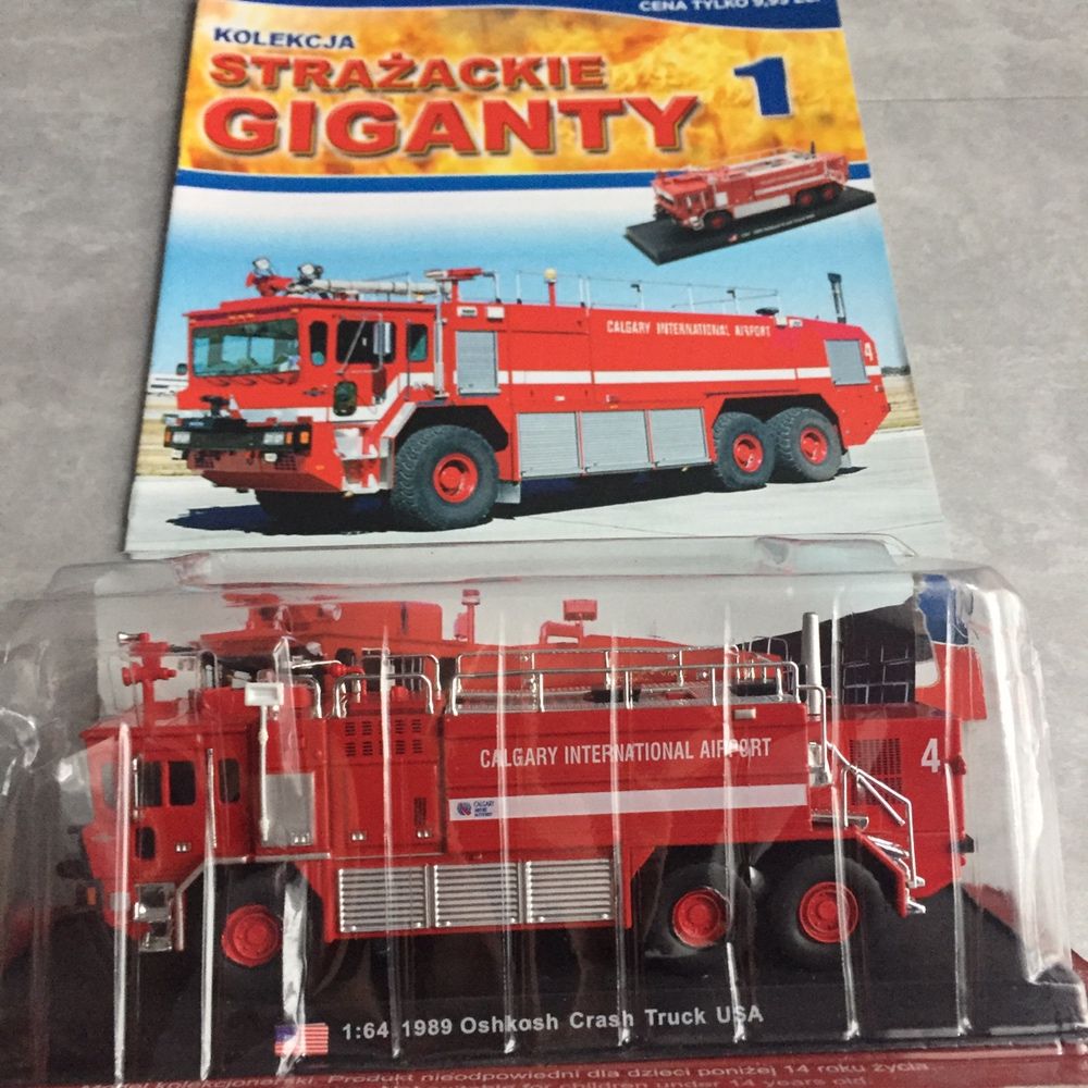Kolekcja strażackie giganty wozów strażackich oshkosh crash truck 1:64