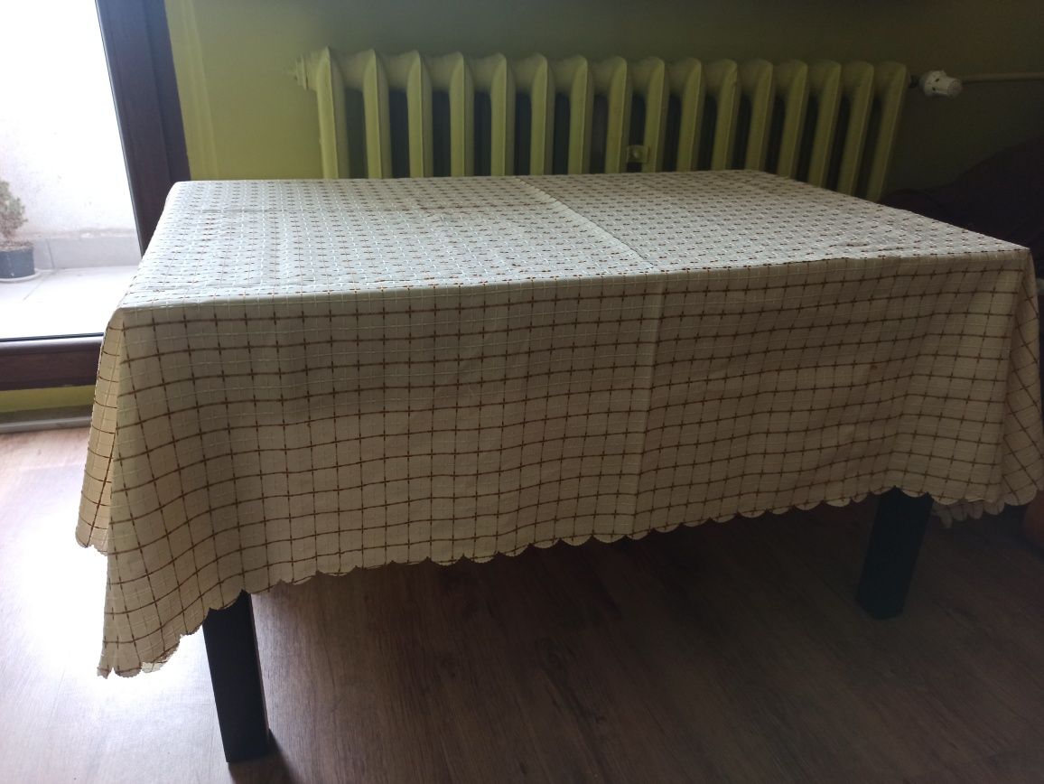 Obrus 155cm/135cm plamoodporny