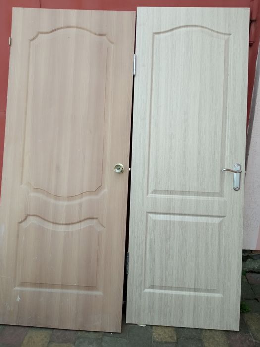 Двері з коробками і лиштвою 87*202