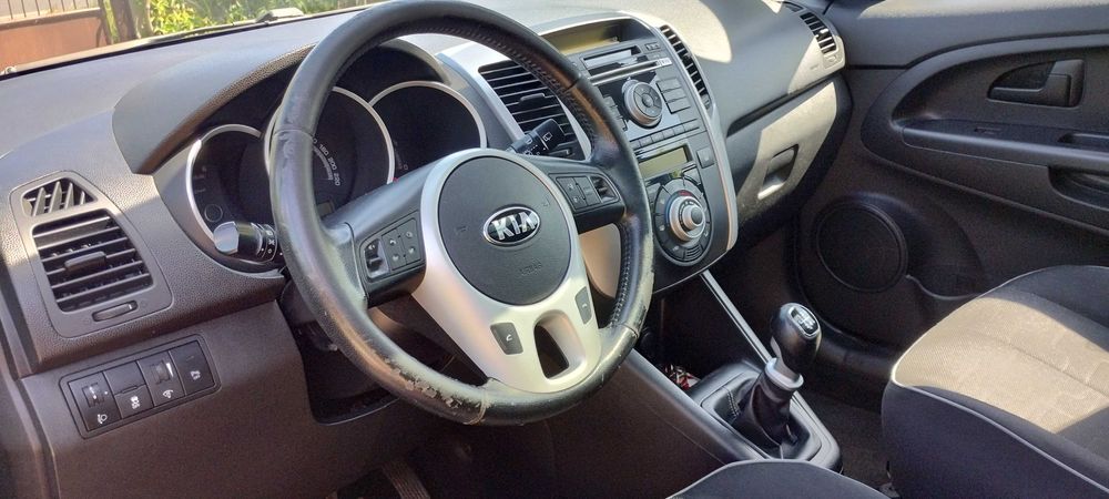 Kia Venga 1.6 diesel 2011 rok