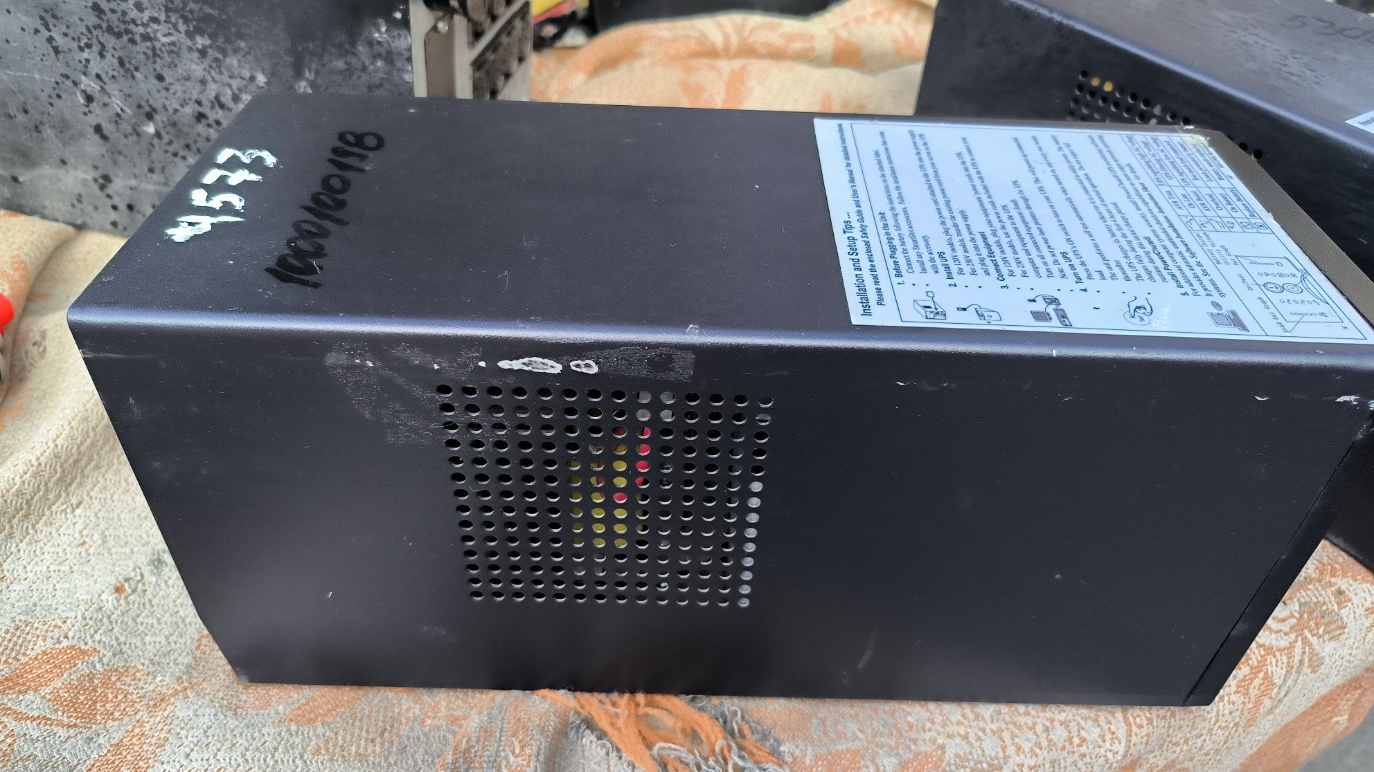 Бесперебойник APC Smart UPS 750