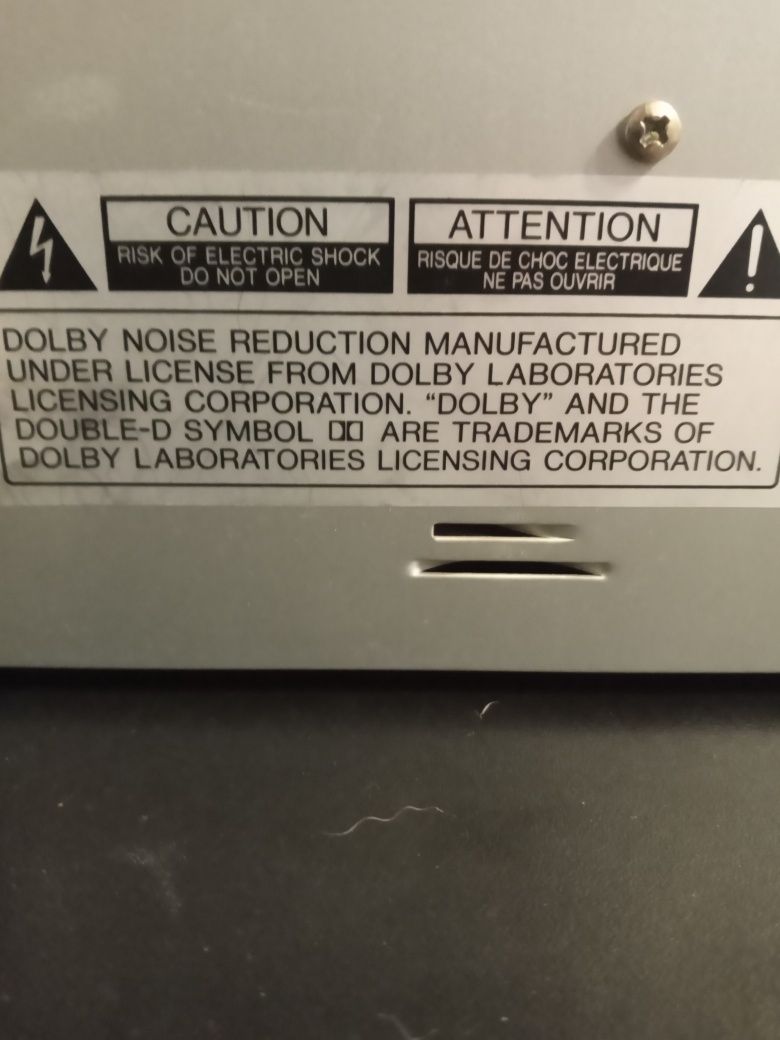 Продается кассетная дека TOSHIBA PC-5847F
