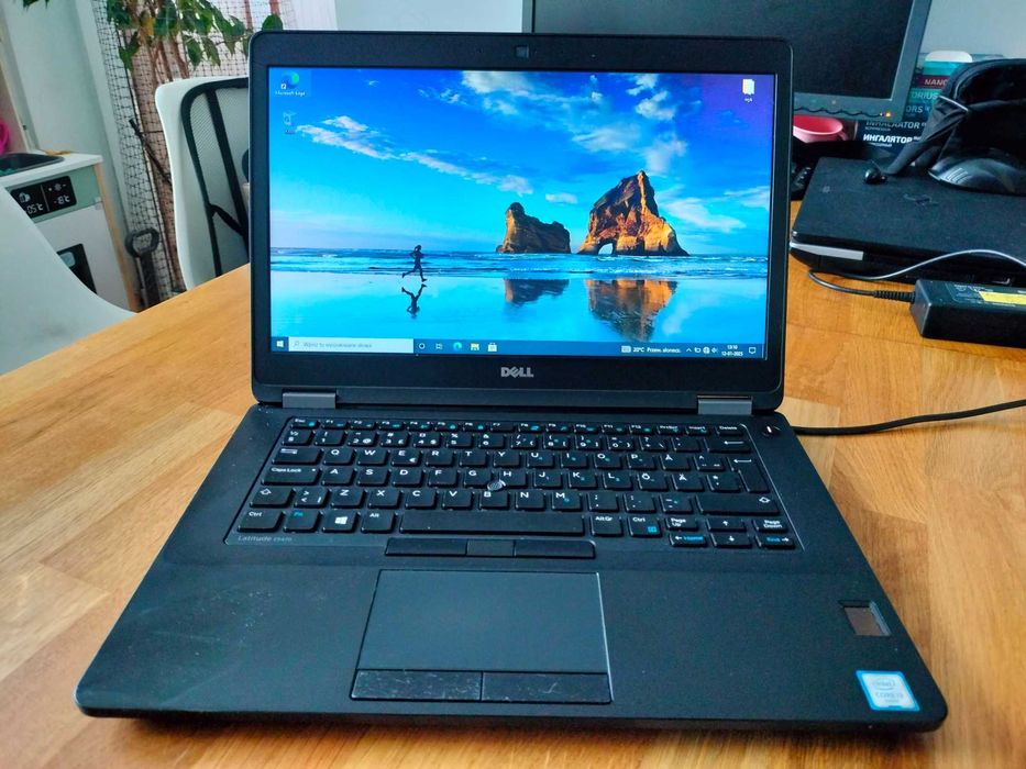 Dell Latitude E5470 i3-6100U 8GB 250GB 1920x1080 Windows 10 Home ładny