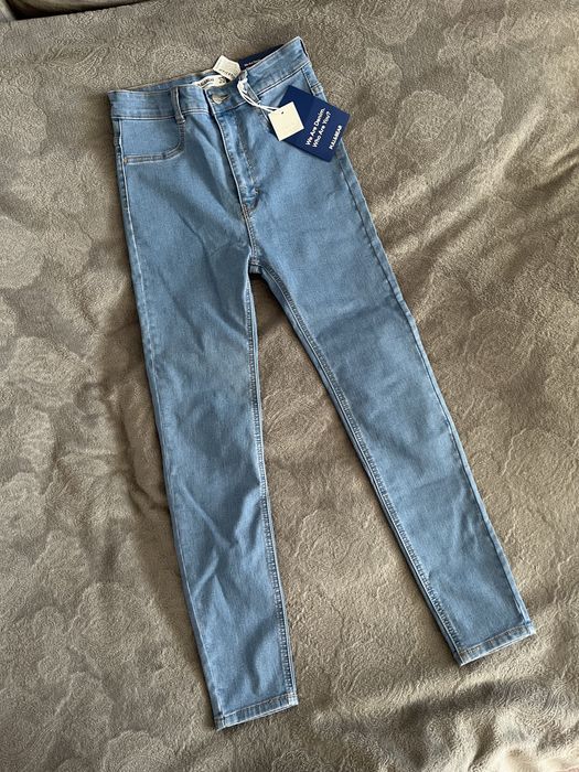 nowe niebieskie spodnie Pull&Bear skinny jeans