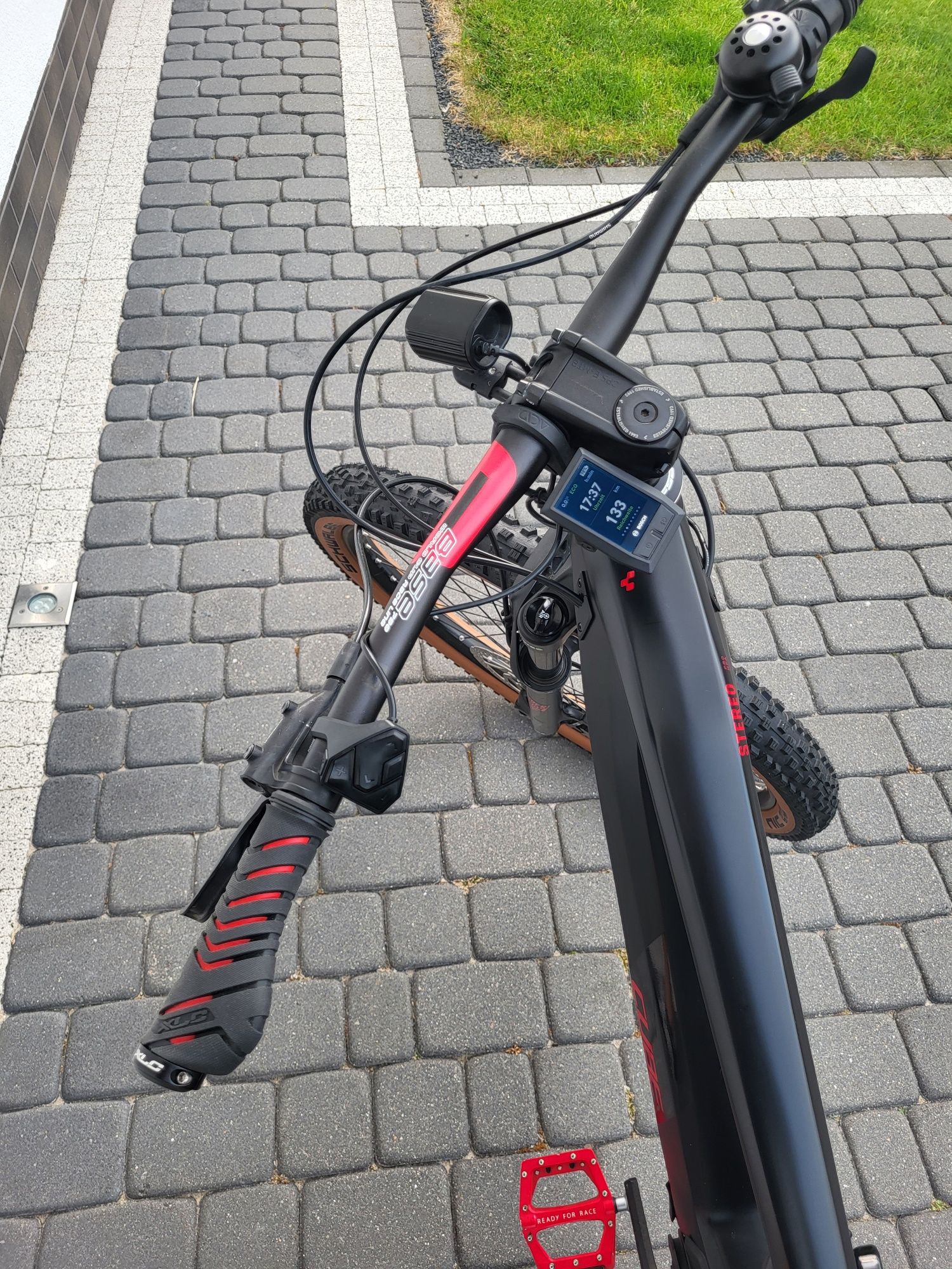 Rower elektryczny 18 M Cube Stereo Hybrid 120 Pro 625