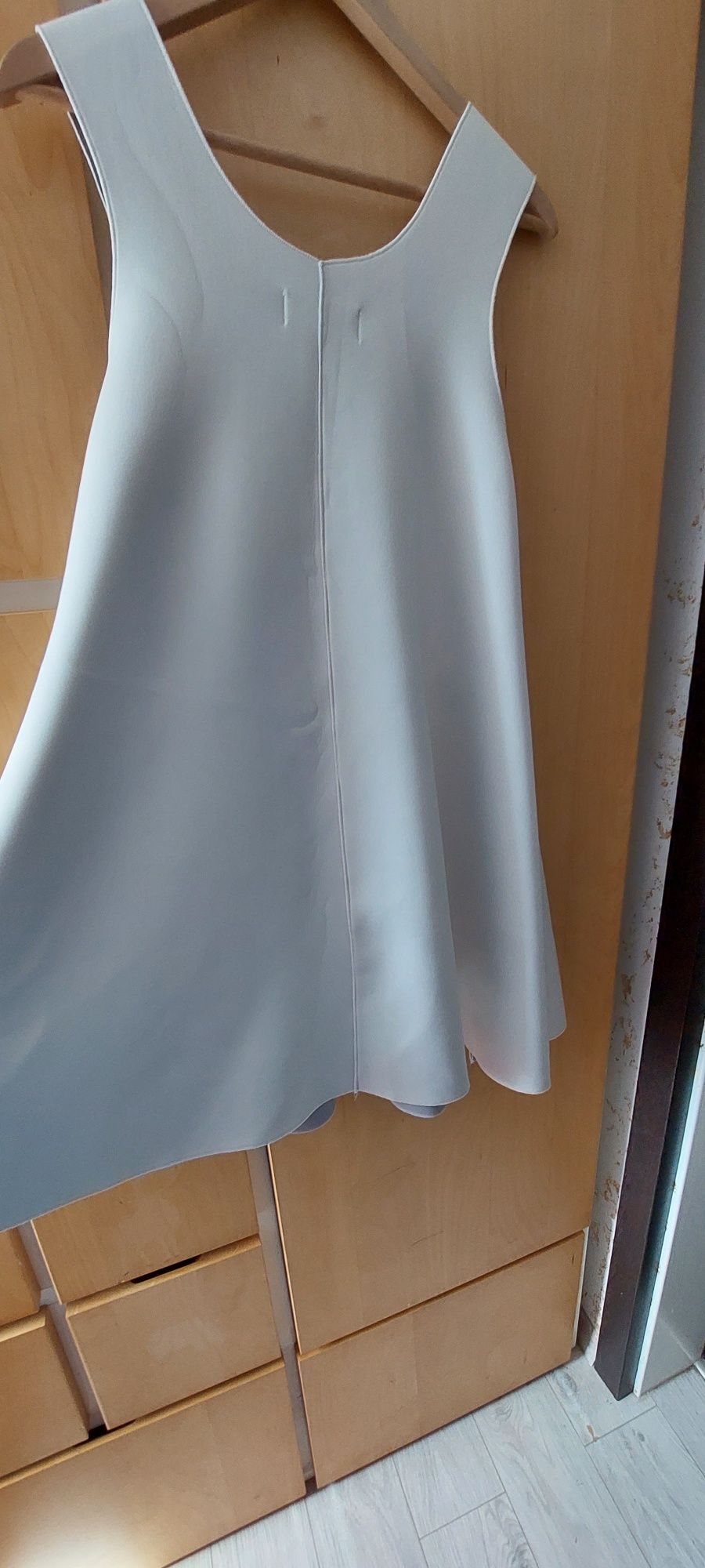 Sukienka White House rozm L-xxl biala midi