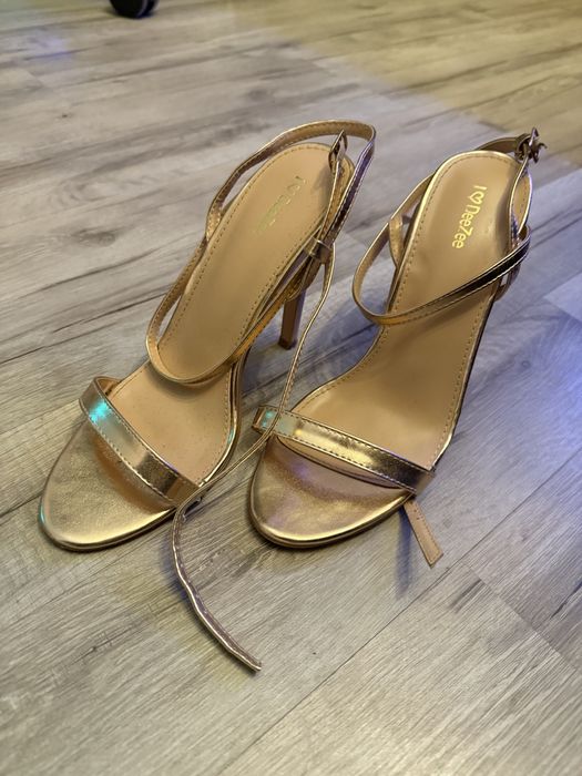 Zlote Sandalki DeeZee r.38