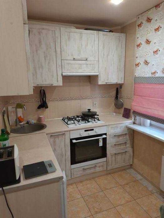 Продам 2к кв. Новые дома. Метро Дворец спорта пешком.  3\9