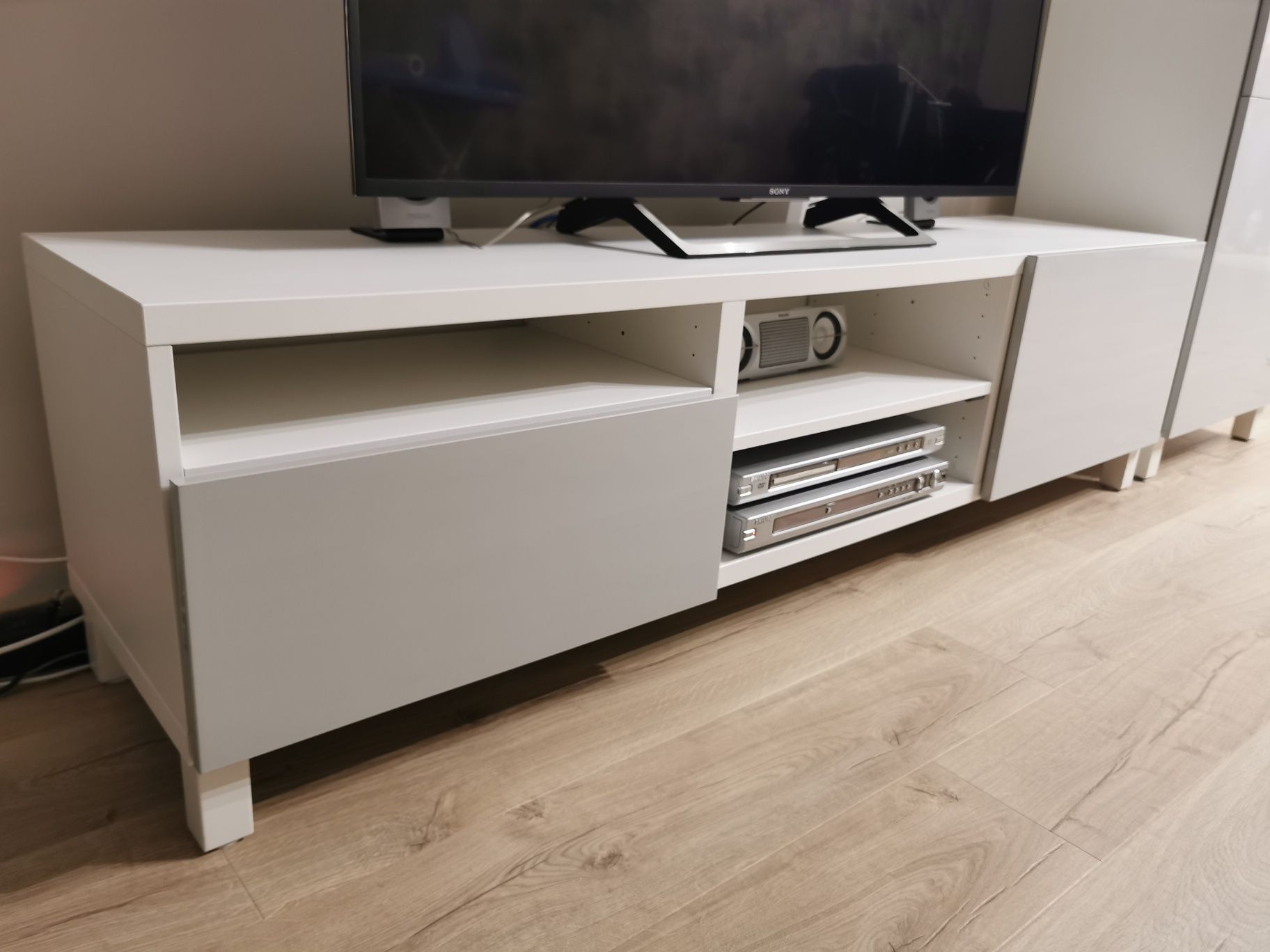 Ikea Besta - komplet Słupek i Szafka RTV - lakier szary - JAK NOWE!