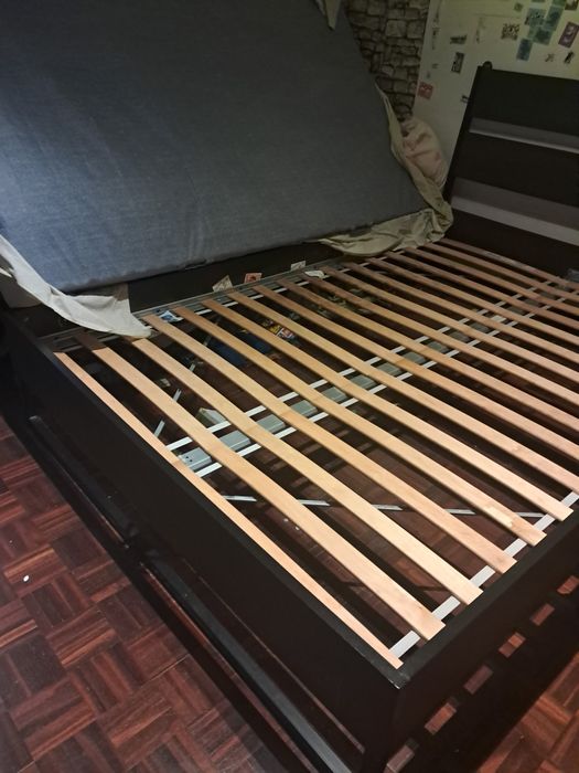 Cama casal e colchao ikea