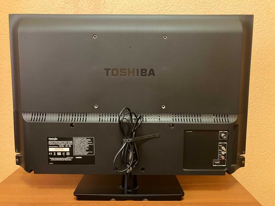 телевізор тоshiba 32p1300d комплект діагональ 32