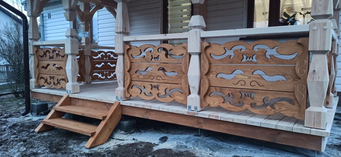 Balustrada balkonowa drewniana ozdobna