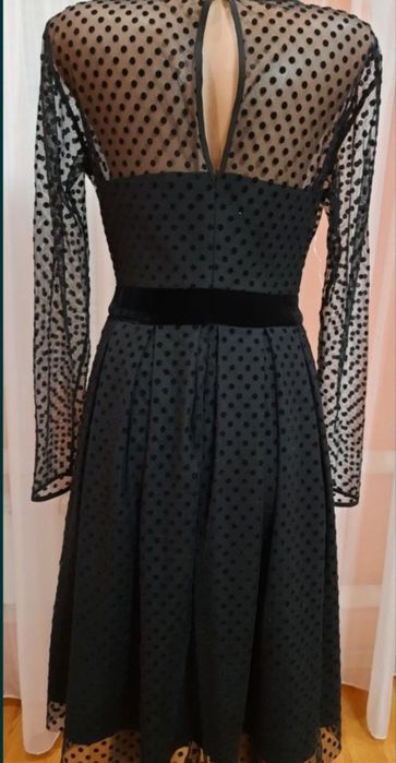 Сукня в сіточку, чорне.