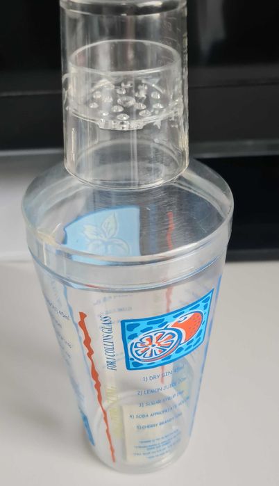 Plastikowy shaker do koktajli