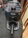 Ekspres kolbowy DeLonghi Distinta ECI 341.BK
