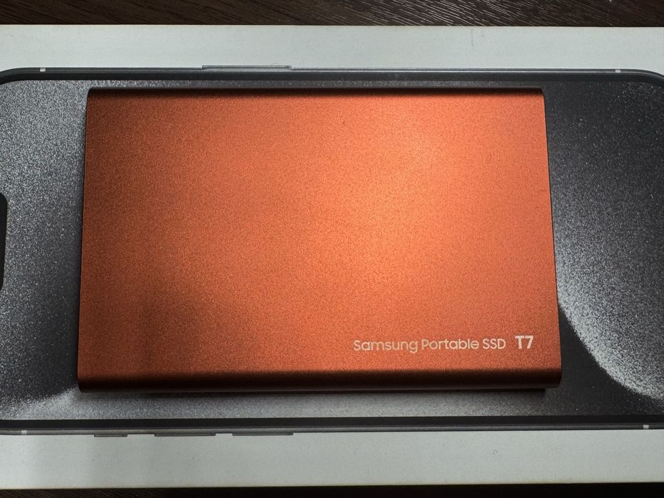 Зовнішній носій. Samsung Portable SSD T7 500GB USB 3.2 Type-C