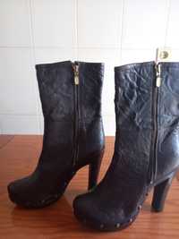 Botas NOVAS em pele